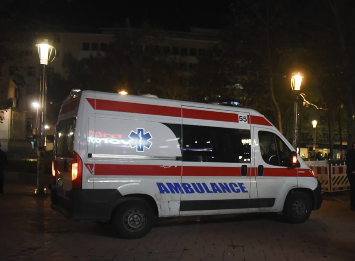 Hitna u Srbiji bebu vozila u bolnici. Došlo je do nesreće, beba poginula