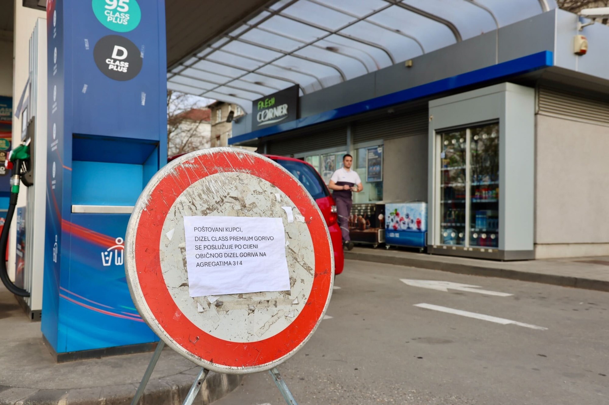 Od danas skuplje gorivo, na nekim pumpama nema dizela