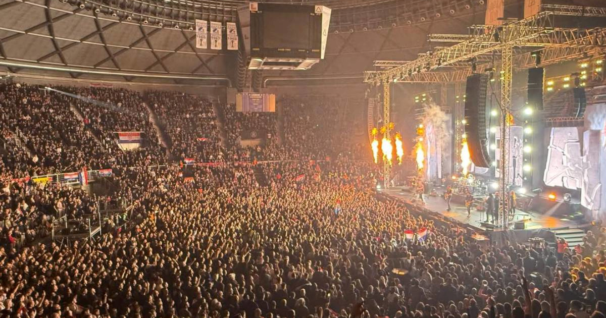 Osvanule fotke s Thompsonovog koncerta u Zadru. Dvorana je krcata