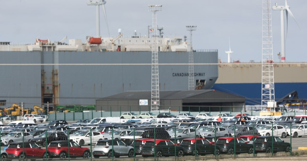 Zbog Trumpovih carina se gomilaju auti u europskim lukama