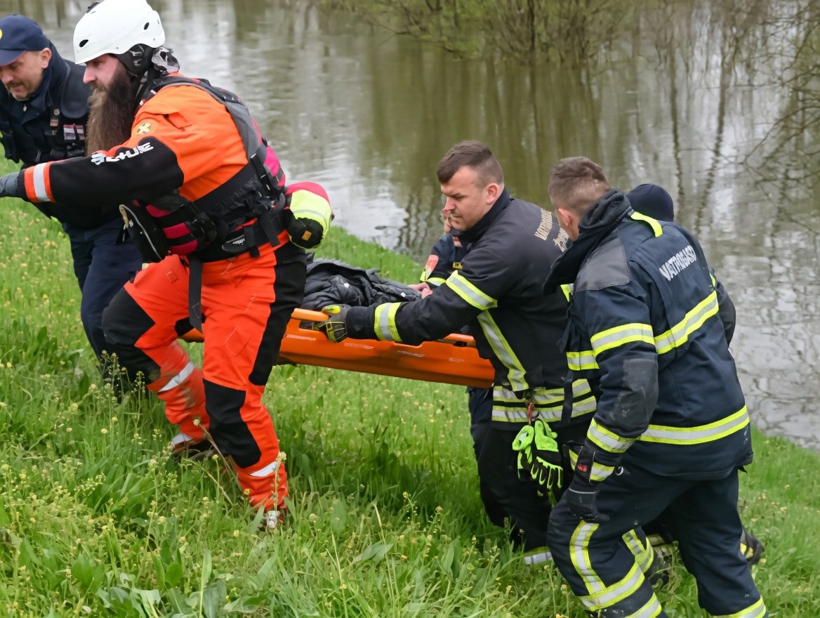 Osmero ljudi izvučenih iz Save zadržano u bolnicama, stigle nove informacije