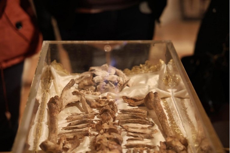 FOTO Prvi put javno izložene relikvije Franje Asiškog