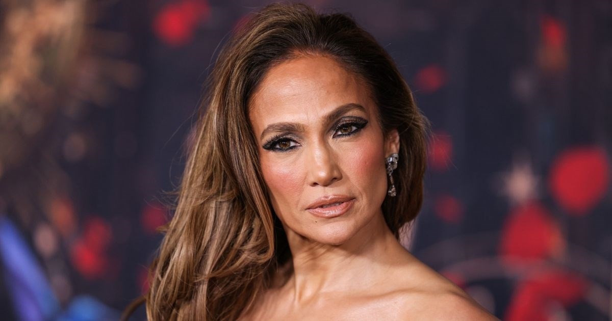 Objavljene neuređene fotke Jennifer Lopez, fanove iznenadio njezin stvarni izgled