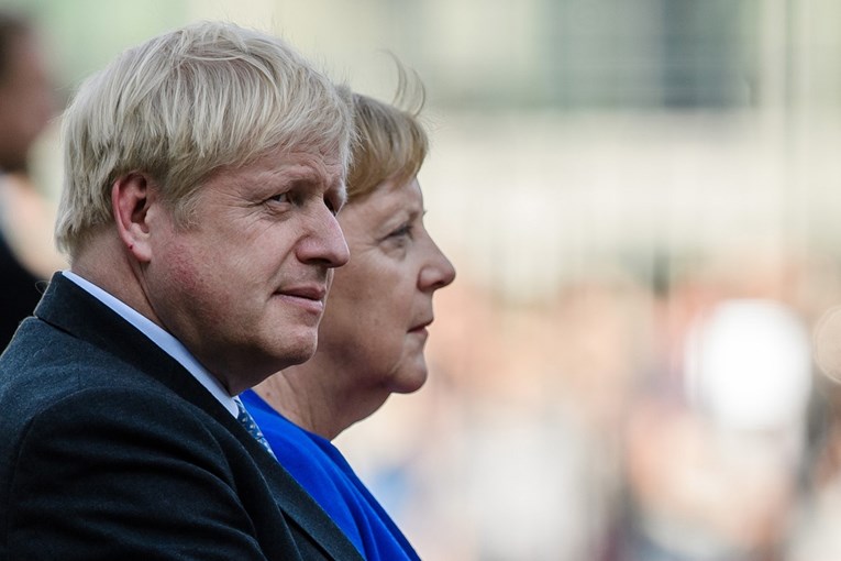 Johnson poručio Merkel: Razlike u pregovorima s EU moraju se brzo premostiti