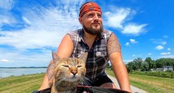 Škot biciklom krenuo na put po Europi, u Bosni pronašao mačku koja je sve promijenila
