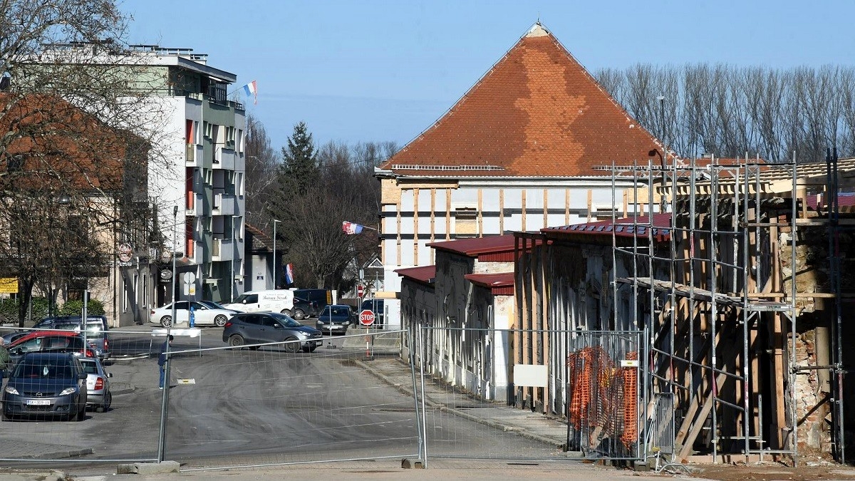 Srednja škola u Petrinji dobiva novu zgradu