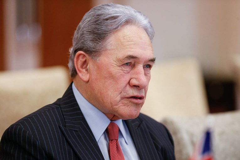 Novozelandska guvernerka podržala američkog kolegu pod istragom. Ministar je napao