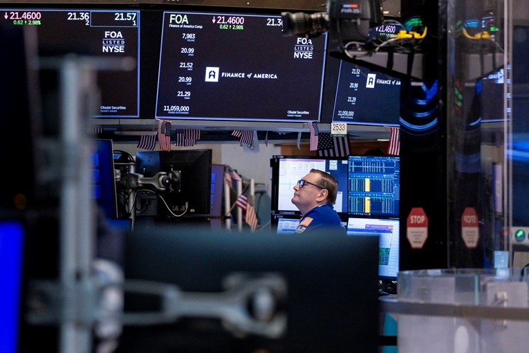 Wall Street na rekordnim razinama nakon rezanja kamata Feda