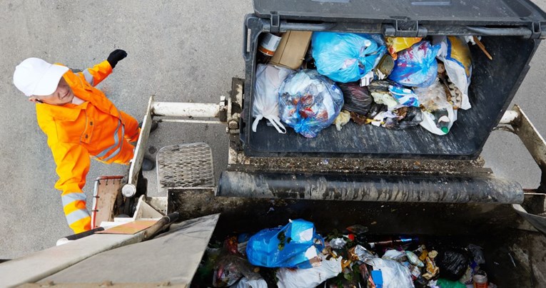 Zabunom bacio 22.000 eura u kontejner, dok je shvatio smetlari su već odvezli smeće