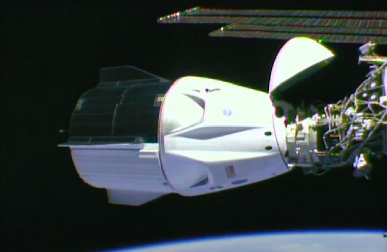 Povijesni događaj: Astronauti SpaceX-a i NASA-e pristali na svemirsku stanicu