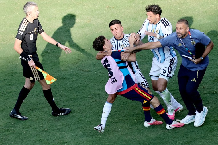 Divljanje, tuča i bojkot u finalu SP-a. FIFA pokrenula istragu protiv Argentinaca