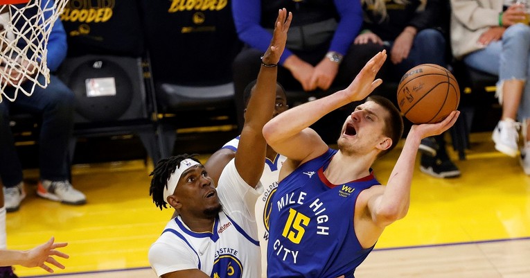 Čudesni Jokić napravio 25. triple-double ove sezone, Denver pobijedio Memphis