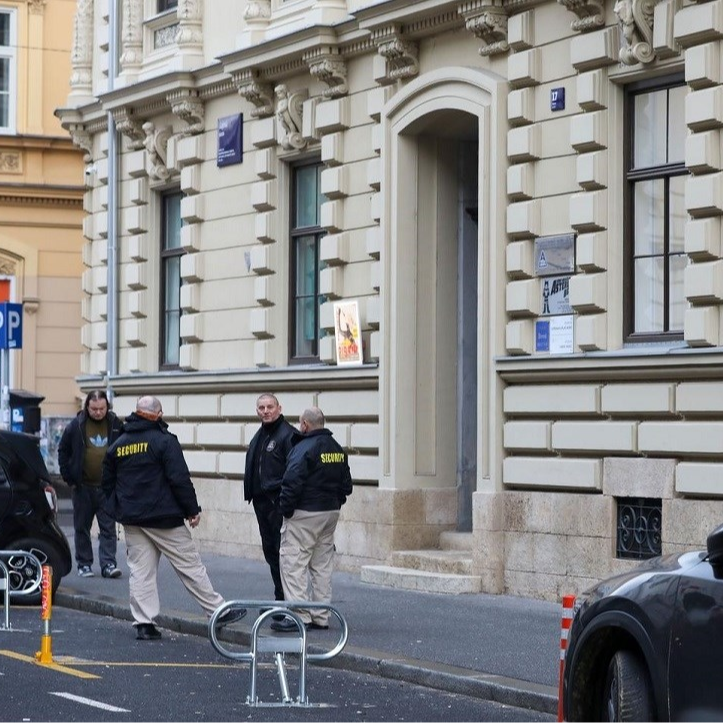 U zgradu u strogom centru Zagreba pokušao useliti 80 migranata. Stanari se pobunili