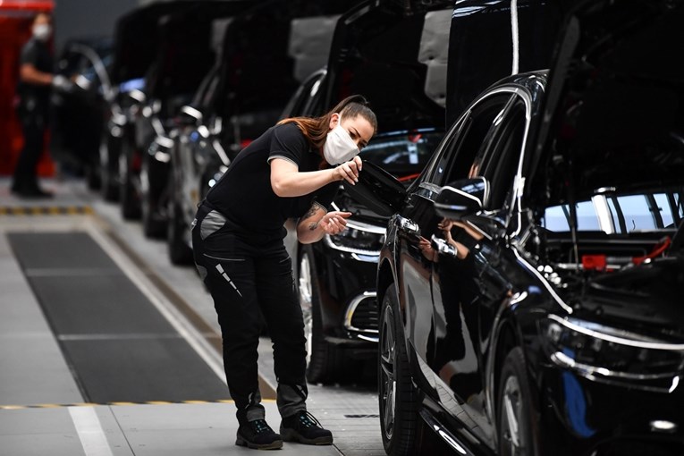 Njemački mediji: Mercedes premješta radna mjesta u Mađarsku