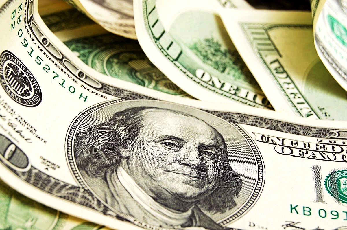 Dolar oslabio
