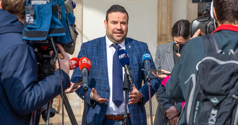 Zastupnik Lerotić: Gradonačelnik Pule treba dati ostavku