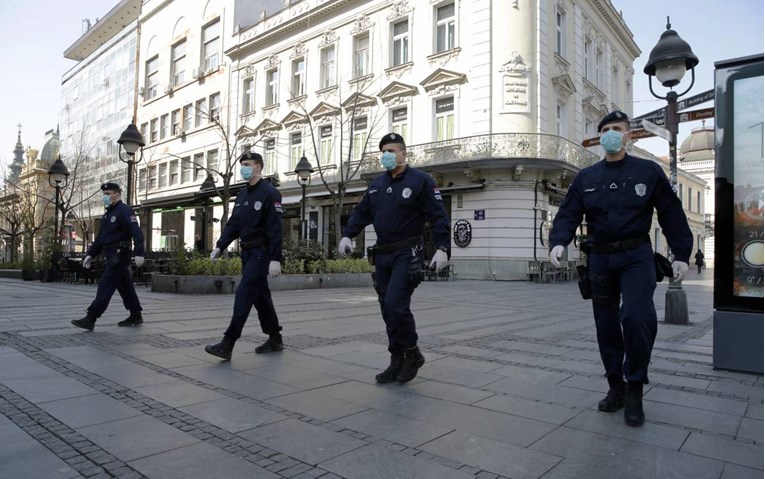 U Srbiji umrla prva osoba, obustavlja se javni prijevoz. Stariji ne smiju izlaziti