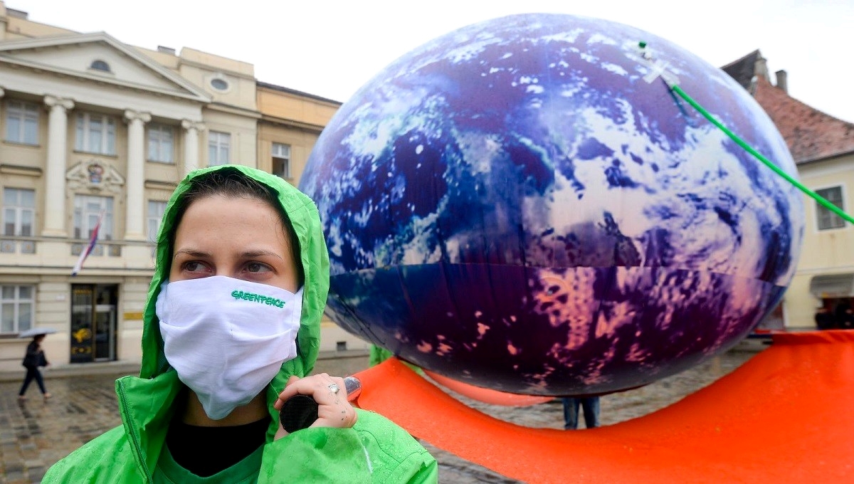 Greenpeace na Trgu bana Jelačića skuplja potpise za zabranu fosilnih goriva