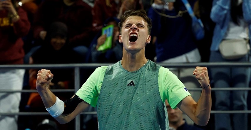 Senzacija u Dohi, 18-godišnjak pobijedio petog tenisača svijeta