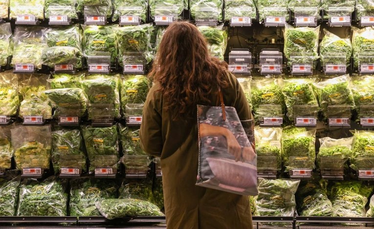 Amerikanci očekuju poskupljenja zbog Trumpovih carina. Kažu da su spremni trpjeti