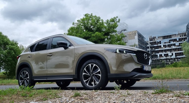 Mazda CX-5 baš kao nekada kultna 323. Dogurala do proizvodne brojke od 5 milijuna