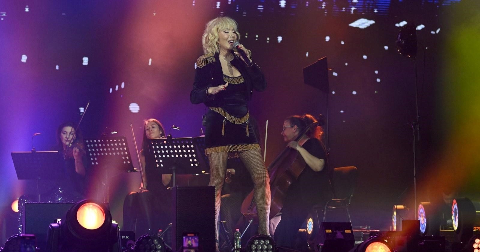 Lepa Brena prekinula suradnju s bendom nakon 16 godina: "Došlo je vrijeme"