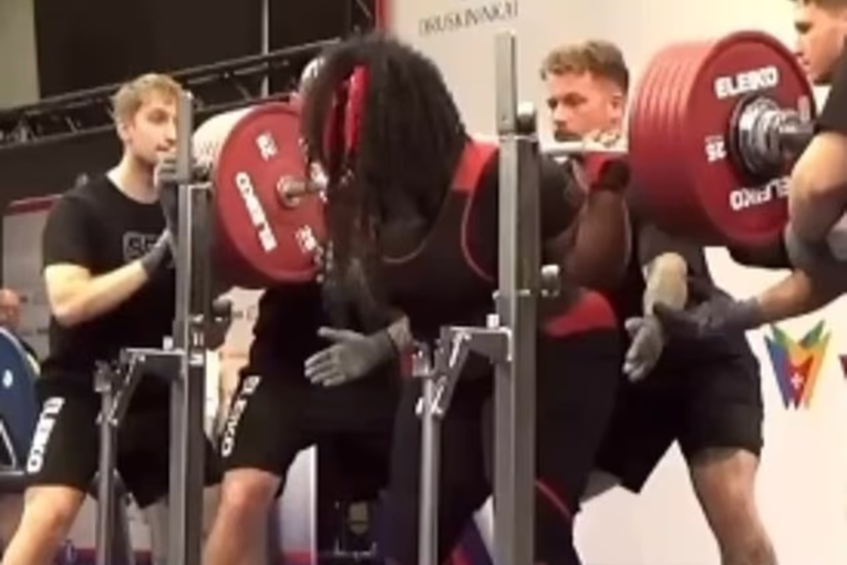 Crnoj prvakinji sabotirao dizanje 334.5 kg pa poručio: Ja sam rasist
