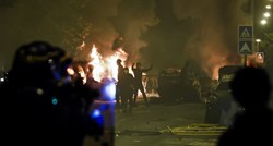 Veliki neredi u Francuskoj zbog ubojstva mladića: Zapaljen tramvaj, uhićeno 150 ljudi