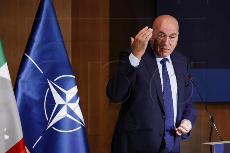 Talijanski ministar obrane kaže da bi bilo "apsurdno" prestati slati pomoć Ukrajini