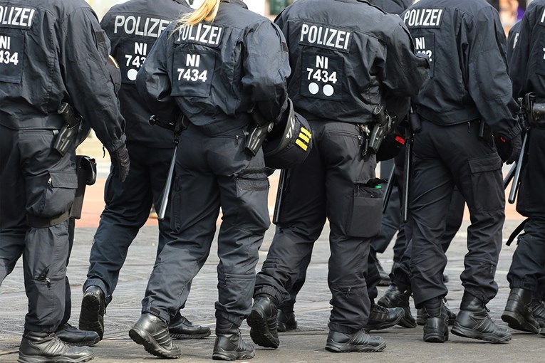 Spriječen teroristički napad bojnim otrovom u Njemačkoj, objavljene slike uhićenja