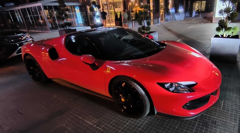 FOTO Ovo je Ferrari kojim se vozio Bartulica. Pogledajte koliko košta