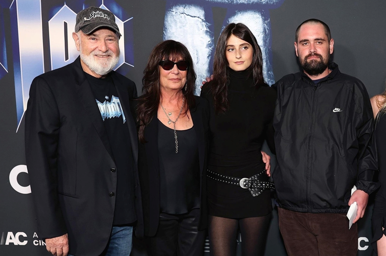 Sin Roba Reinera bit će optužen da je nasmrt izbo svoje roditelje