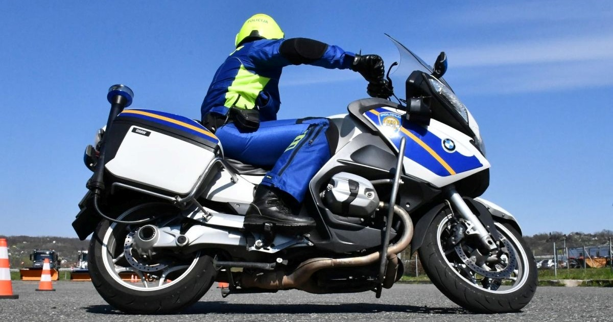 Nesreće u Slavoniji. Policajac pao s motora, pijani vozač teško ozlijeđen