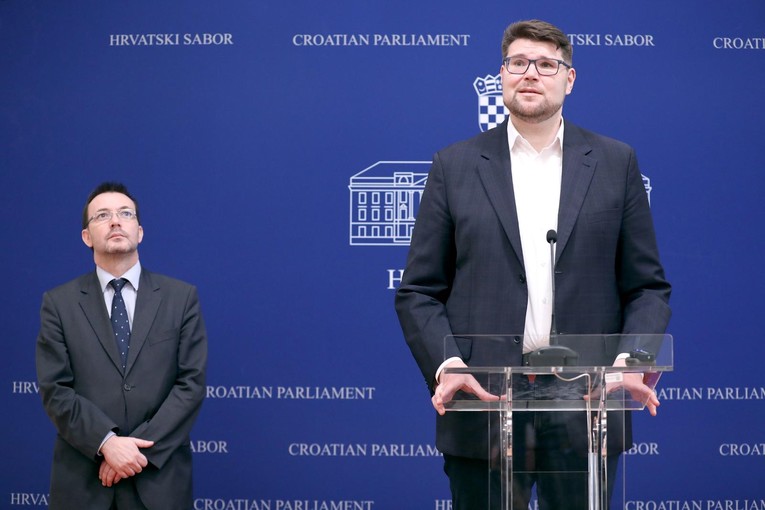 Grbin: Misli li itko da najveći kontrolfrik Plenković nije znao ništa o HEP-u?