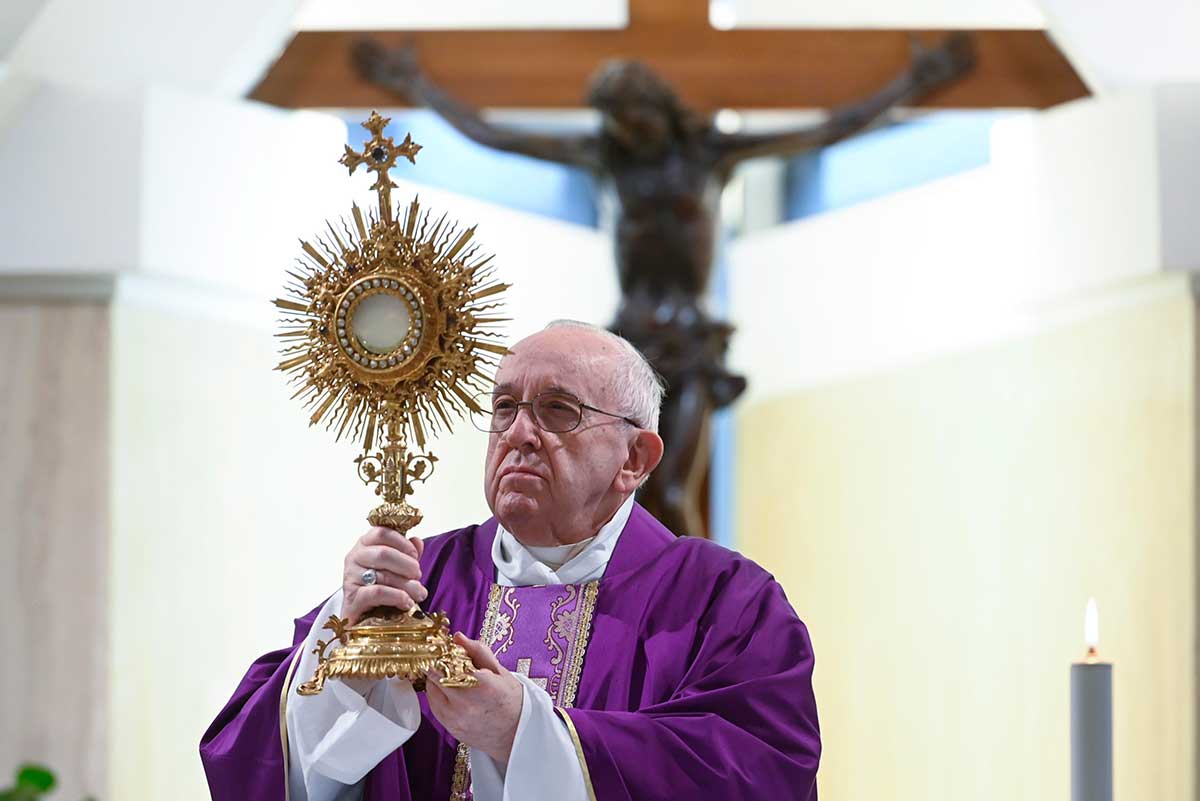 Papa negativan na koronavirus