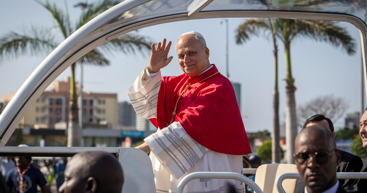 Papa Lav opet kometirao rat u Iranu