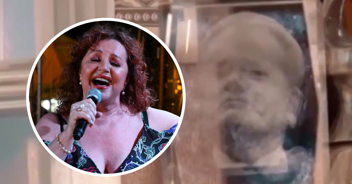 U zagrebačkoj Areni nastupa pjevačica koja u svom domu ima figuricu s likom Miloševića