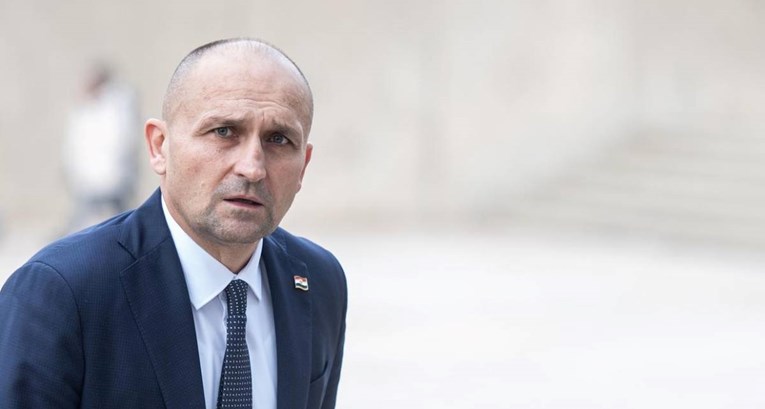 Anušić o srpskom protjerivanju diplomata: U tijeku konzultacije Plenkovića i ministra