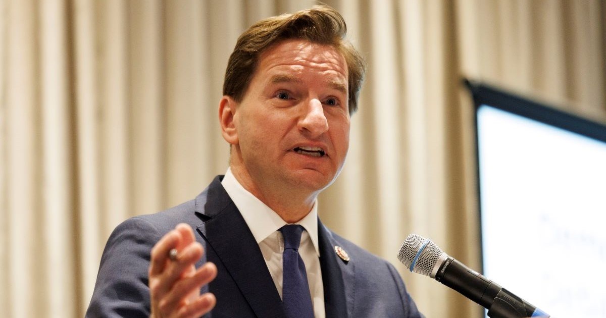 Zabranjen chatbot koji je imitirao Bidenovog rivala