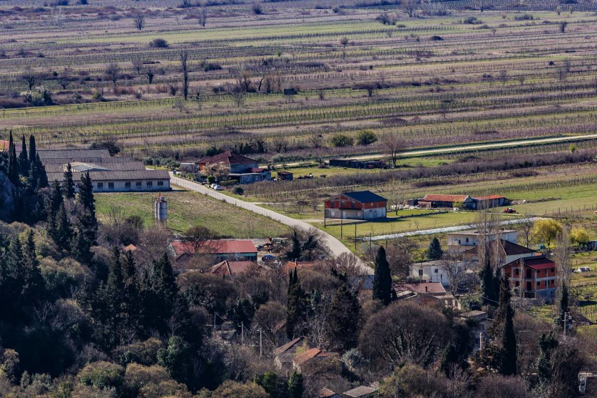 Vrgorac i okolica bez pitke vode? Gradonačelnik: Laž, upravo ću se ići tuširati