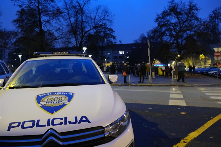 Mladić pokušao spriječiti tučnjavu u Zagrebu, netko ga je porezao po leđima