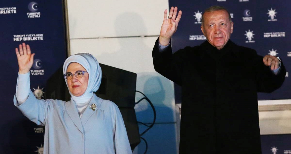 Erdogan se obratio pristašama: "Netko je u kuhinji, mi smo na balkonu"