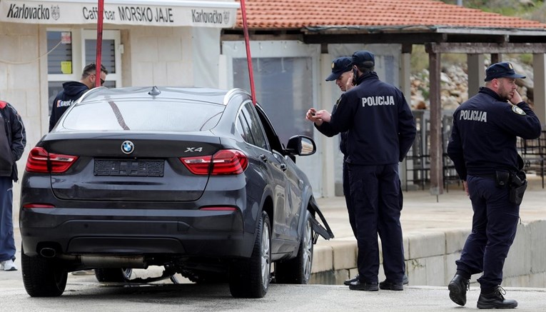 Vozač koji je BMW-om sletio u more na Pelješcu pušten na slobodu
