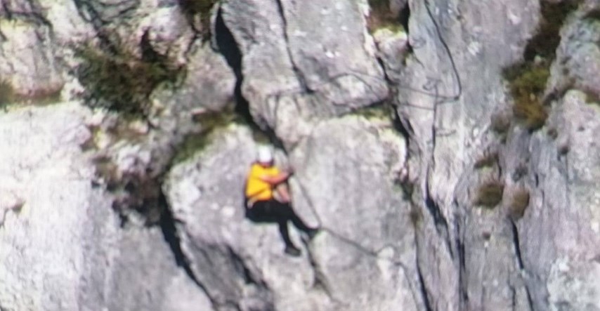 FOTO Muškarac na Kalniku visio sa stijene, HGSS ga spasio u zadnji čas
