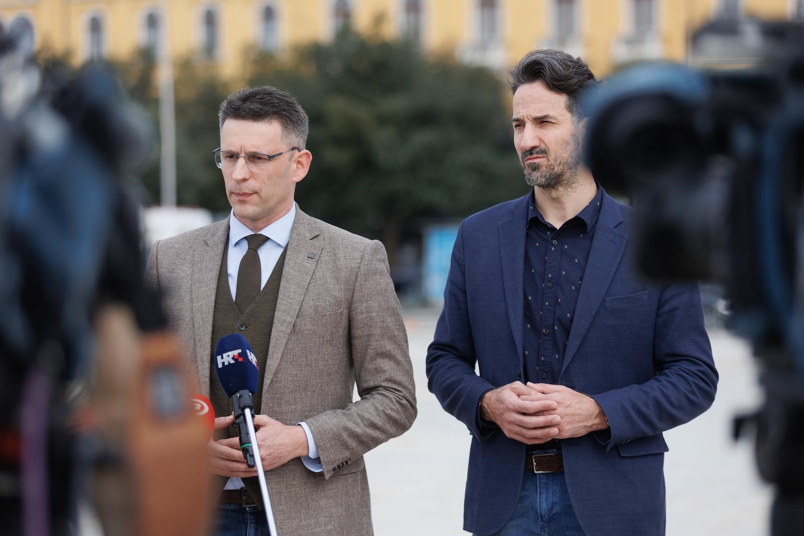 Izgleda da je Most veliki gubitnik. Sjećate se što se dogodilo prije mjesec dana?