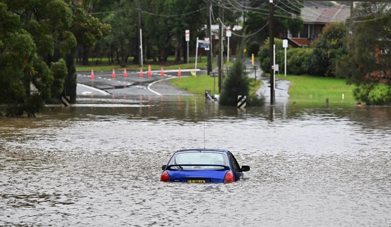 Obilna kiša i poplave pogodile Sydney, tisuće stanovnika bit će evakuirane