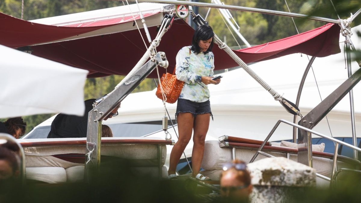 Lily Allen nije odoljela najpoznatijem hrvatskom suveniru, ponosno ga je nosila