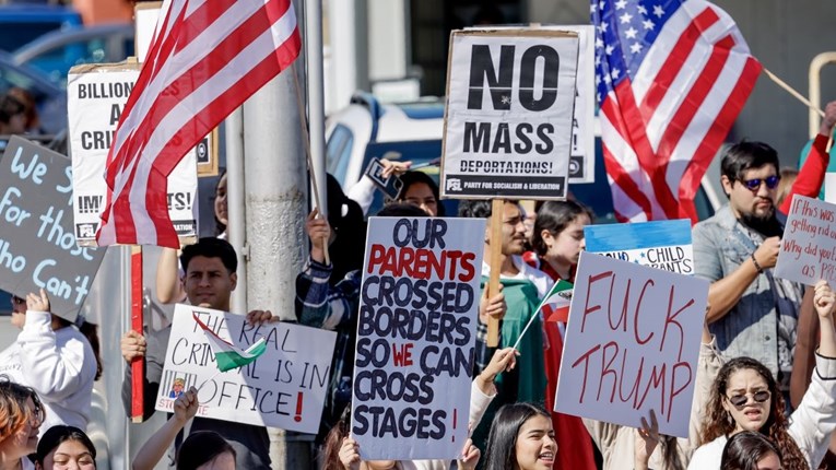 Trumpova administracija deportirala manje migranata od Bidenove u istom razdoblju