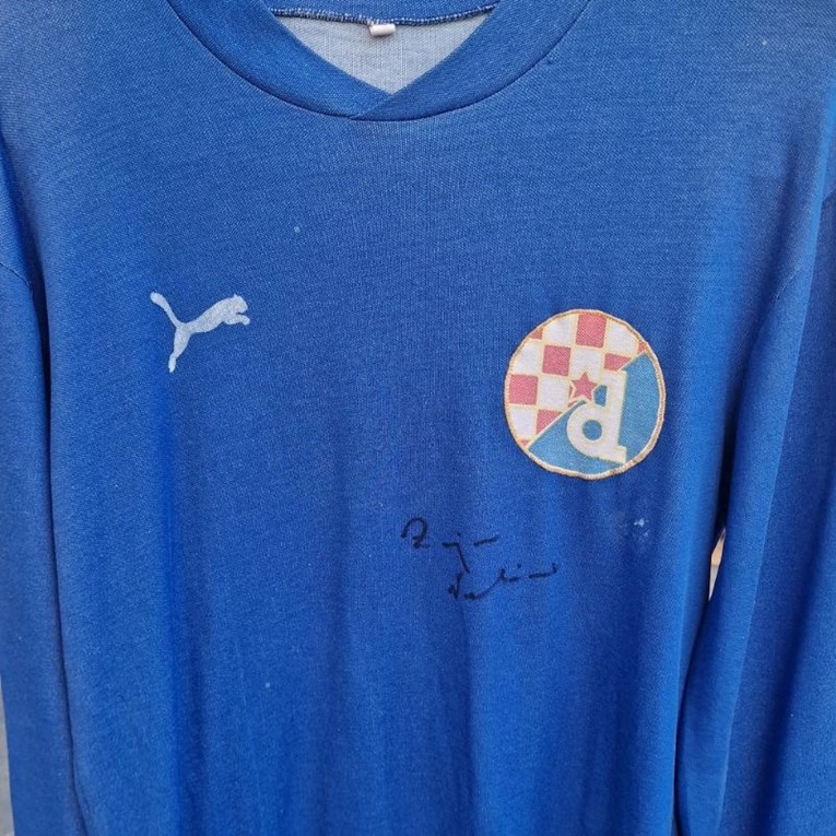 Na aukciji za Sveti Duh završio Zajecov dres iz '82. Dinamo ga kupio za 4400 eura