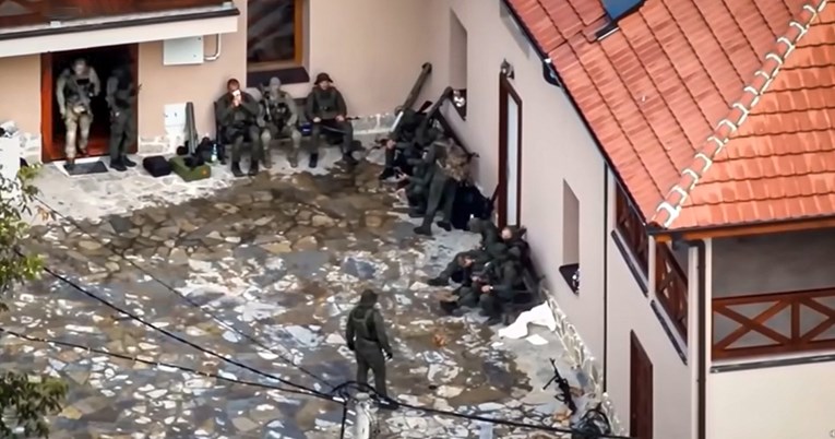 SAD upozorio Vučića. "Srbija gomila vojsku na granici s Kosovom. Ovo je neviđeno"